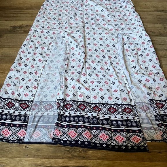 WOMEN’S Cotton On zipper maxi skirt with slits, lightweight. size XL - Picture 2 of 6